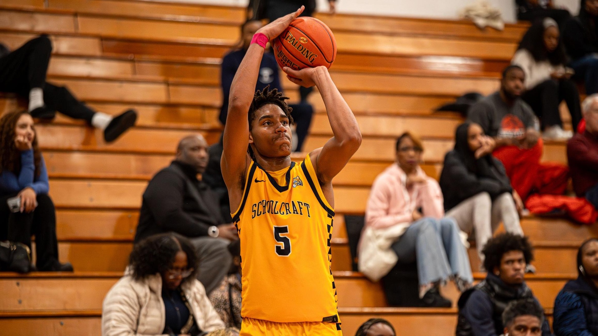 Ocelots Top Owls In District A Quarterfinal Thanks To A Blocked Layup At The Buzzer